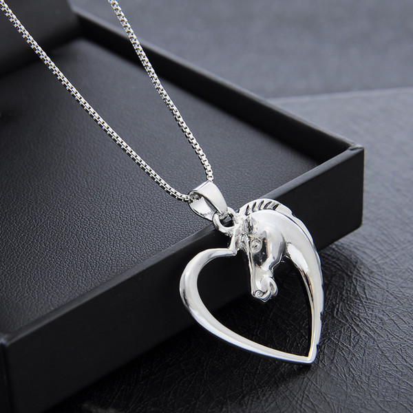 JEWELRY New Style Heart Horse Pendant Necklace Women Fashion Jewelry Wholesale Christmas Gifts Collar