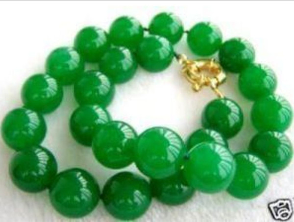 10MM NATURAL GREEN JADE BEAD NECKLACE 18