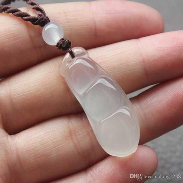 Natural color ice kind of green beans to send his girlfriend couple honey jewelry section white chalcedony agate jade pendant