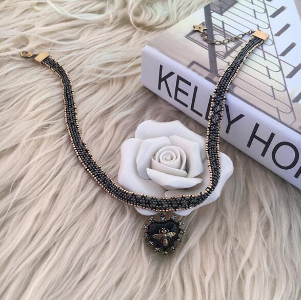 High-end Retro Heart Crystal Bee Pendant Necklace With Letters Stamp Beads Chain Choker Collar Chain Women Fashion Jewelry Accessories