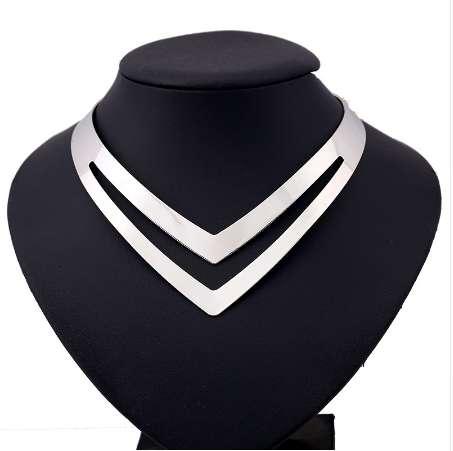 ZHLQ Geometric Hollow Metal Torques Women Trendy Simple Smooth Choker Necklaces.