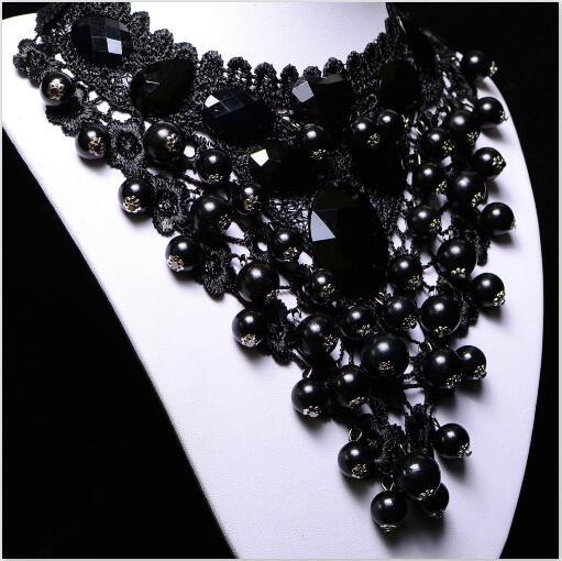 Women's Creative Exaggeration Lace Gem Necklace Big Collar