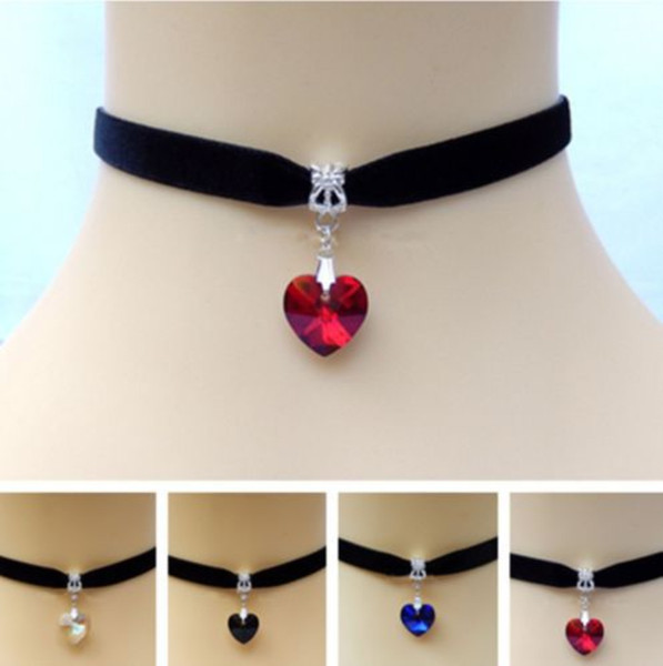 New Collar Necklace Love Heart Pebdant Necklaces Short Leather Party Gifts Bid Torques Necklace For Women Wholesale