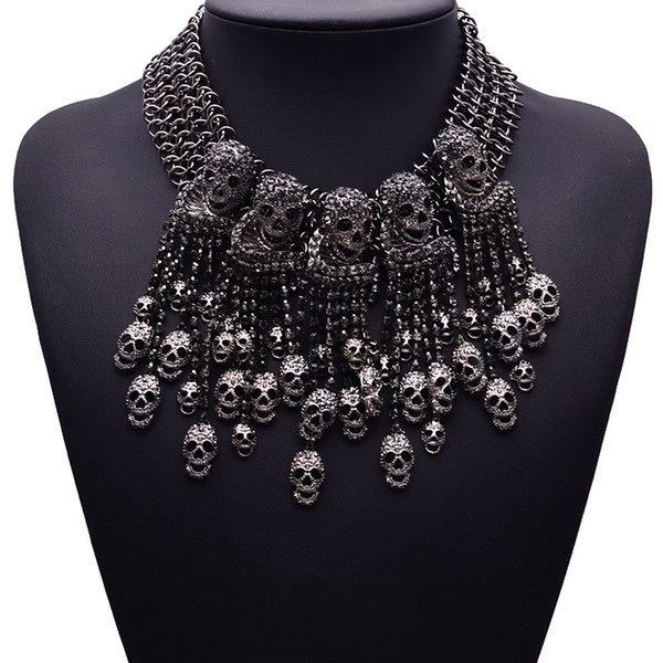 Exaggerated Collar Necklace Skeleton Head Short Chain Female Retro Fashion Accessories Vintage Collar Skull Necklace Punk Party Jewelry Gift