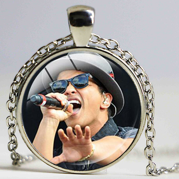 Bruno Mars Musician Necklace Sexy Cute Singer Pendant New Fashion Design Kids Birthday Favors and Gift Bridesmaid Jewelry