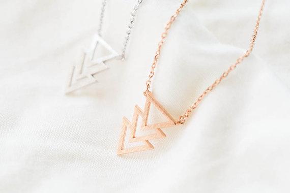 Hot new fashionable cartoon mountain gold-plated silver plated necklace, necklace overlapping triangles women gave her the best gift