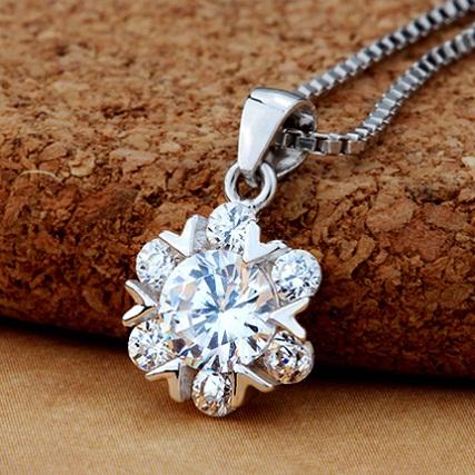 925 Silver Jewelry Woman Flower Pendants Necklaces Suspensions Plants Slide Diamante Classic Popular Anniversary Party Best Gifts 16*9mm 1pc