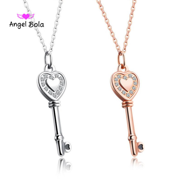 Fashion Necklace for Women Rose Gold Color Lovely Heart Key Queen Crown Pendant Wedding Gifts Angel Girls Necklace Pendant