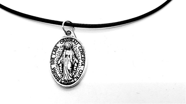 30PCS Blessed Holy Mother Saint Virgin Mary Pendant Necklace for Women Christian Cross Ave Maria Medallion Leather Rope Necklaces Lady Gift