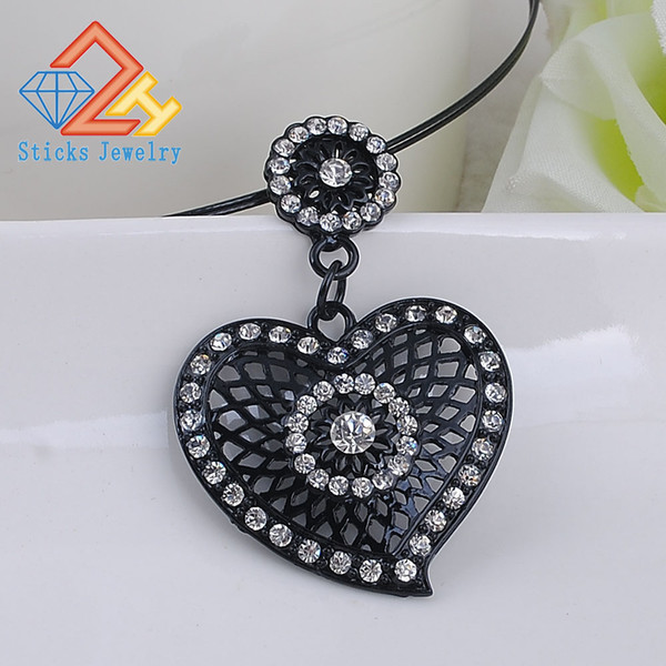 Women's Fashion Brand Trendy Necklace Heart Hollow Out Rhinestone Rope Chain Statement Necklace for Women