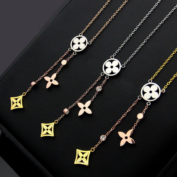 V letter cutout four-leaf flower tassel color necklace ladies three-color four-leaf clover necklace