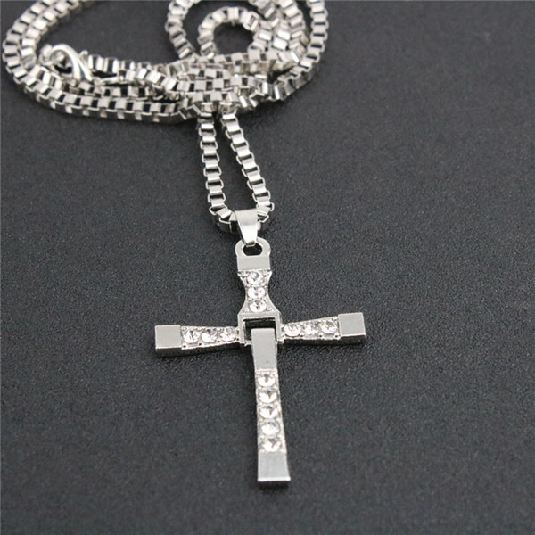 Hot Sale Men Cross Rhinestone Necklace Cool Fast and Furious Movie Pendant Necklaces Alloy Silver Plated Short Chain Short For Boyfriend