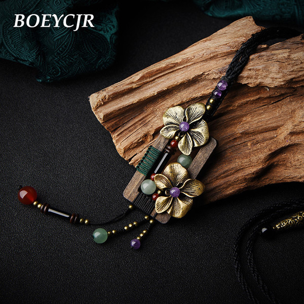 DHgate Retro Ethnic Hollow Wood Stone Necklace Handmade Jewelry Rope Chain Vintage Pendant Necklace for Women Gift 2018