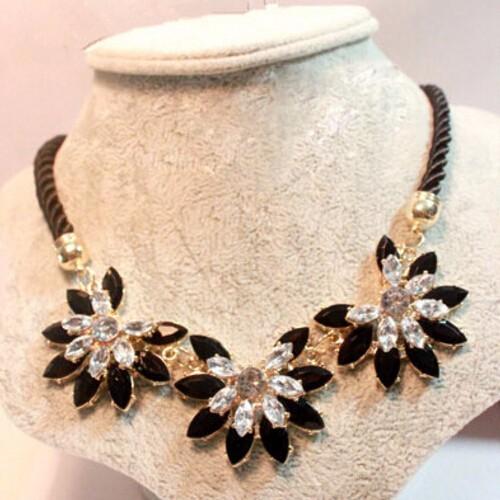 Brilliant Weave Flower Decoration Choker Necklace For Women Hot Sale Rhinestone Wedding Jewelry Rope Necklace Collares