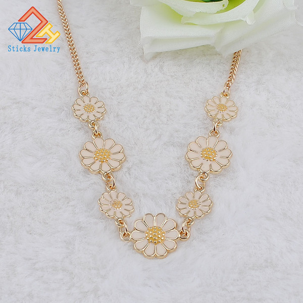 Sticks Jewelry Brand Charm 7 Flowers Trendy Necklace Zinc Alloy Goldplate Choker Necklace for Women