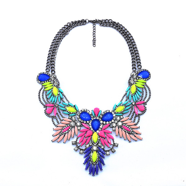 2018 nice beautiful flower On multiple occasions new explosions fashion colorful gem petal necklace in Europe and America