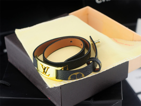 High Quality Celebrity design Fashion show Classic style Women Letter Printing Leather bracelet Bracelets Jewelry With Box