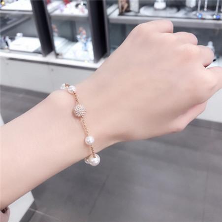 New European and American fashion brand luxury design wen wan smart invisible magnetic buckle pearl bracelet wholesale women