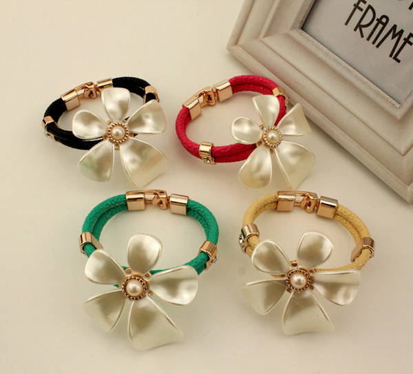 Europe and America Style girls charm bracelets Beach resort flowers lady summer bracelet Pearl set auger bracelet 2015 fashion flower Bangle