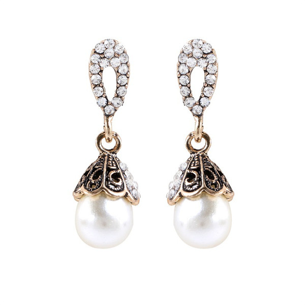 Wholesale vintage zircon pearl earrings factory direct selling Korean fashion diamond earrings for Christmas gifts