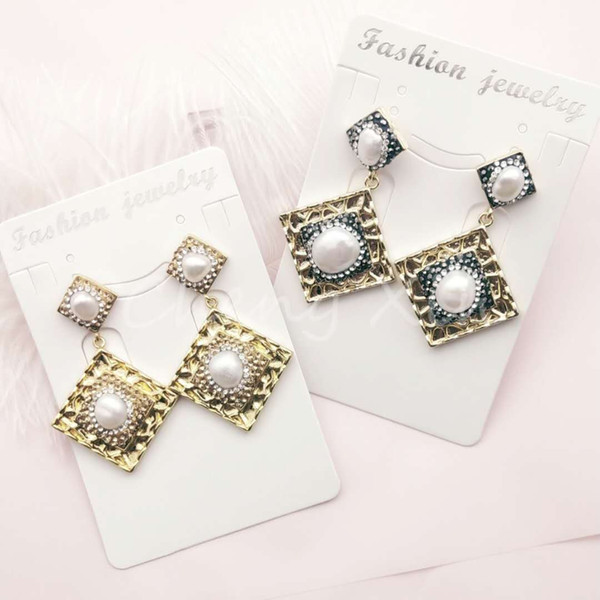 2019 fashion accessories pearl crystal earrings are great for buying for friends and yourself