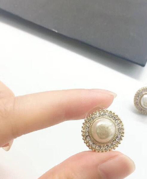 Fashion stud earrings for women Luxury pearl earring jewelry brand earrings for wedding Provide bag for gift