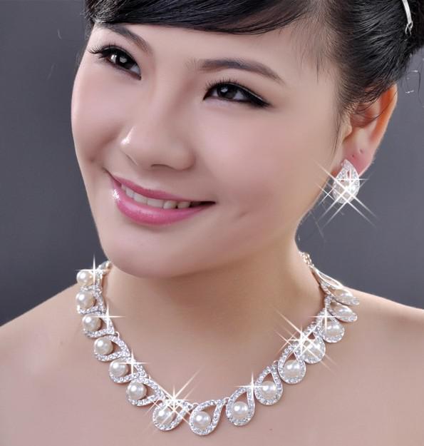 Hot Sale Pearl Necklace Set Gold Plated Clear Crystal Top Elegant New Arrival Birthday Gif