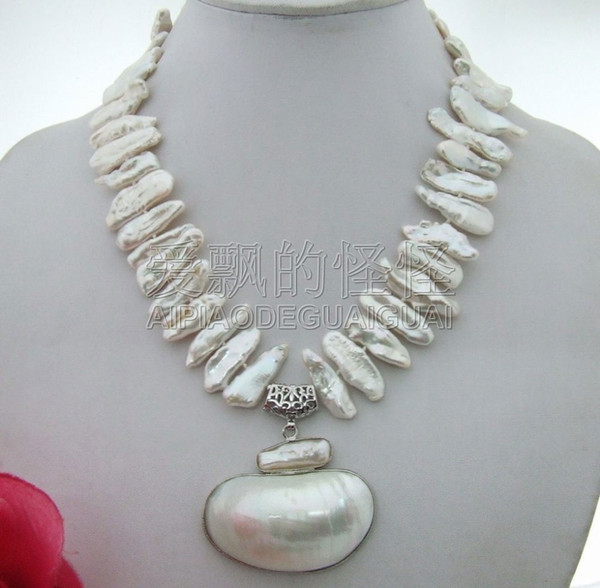 N030303 25mm Biwa Pearl&White Shell Pendant Necklace