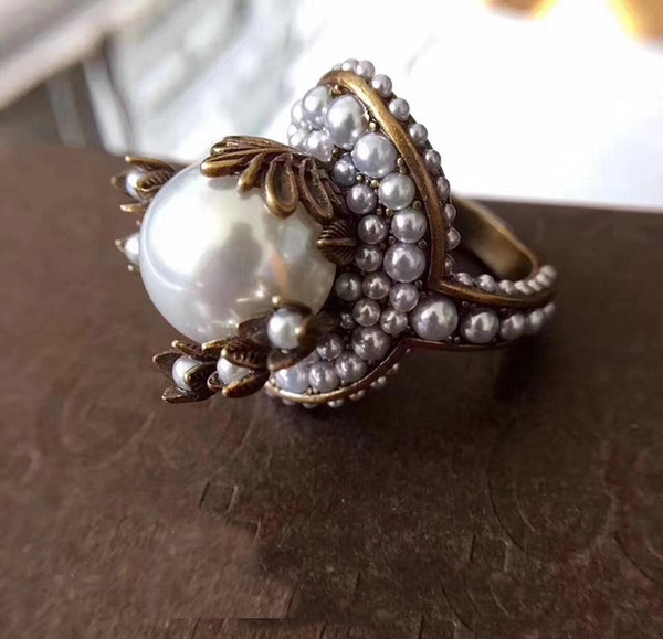 Vintage brass luxurious ring with nature pearl decorate and stamp logo charm ring jewelry christmas day thanksgiving valentines day jewel