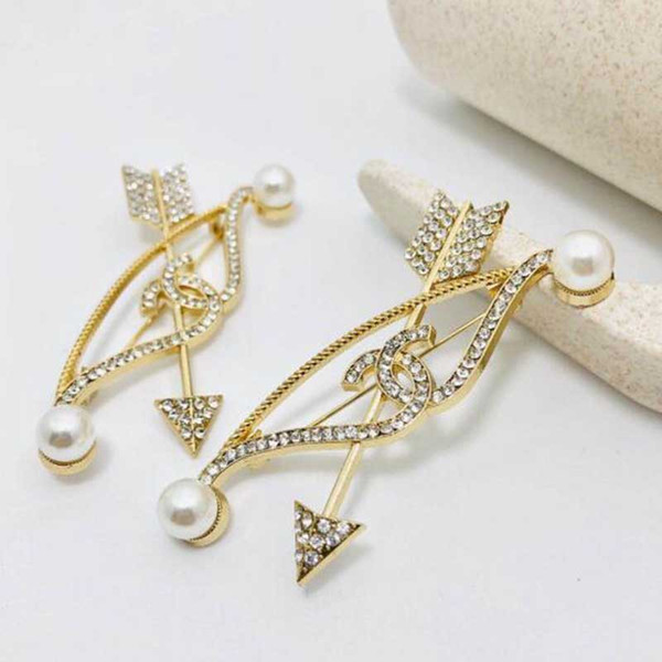 Lovely Crystal Pearl Arrow Brooch Pins 14K Gold Scarf Clips Corsage Women Suit Lapel Pins Accessories Jewelry