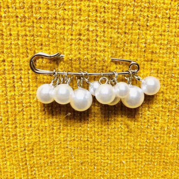 Elegant Women Pearl Brooches Silver Tone Paperclip Brooch Pins Scarf Clips Women Dress Suit Accessories Jewelry