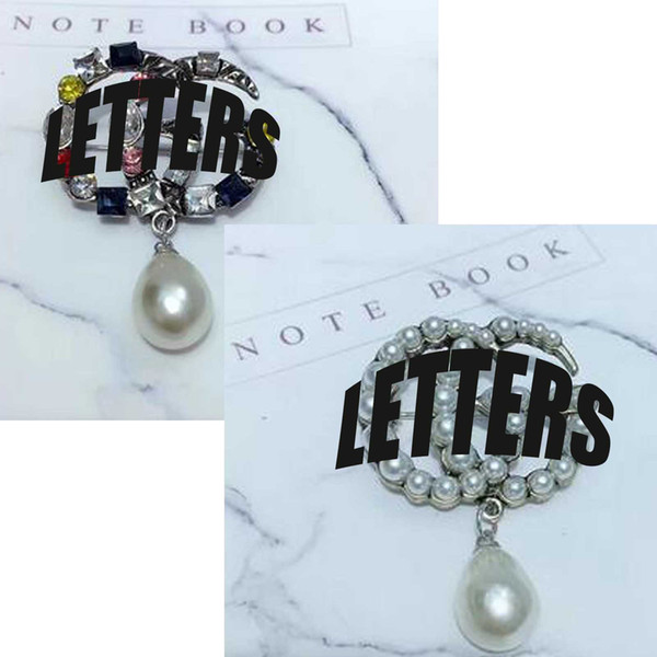 Boho Fashion Crystal Pearl Letters rooch Pins Pearl Pendant Corsage Hollow Letters Scarf Clips For Women Charm Jewelry Suit Accessories