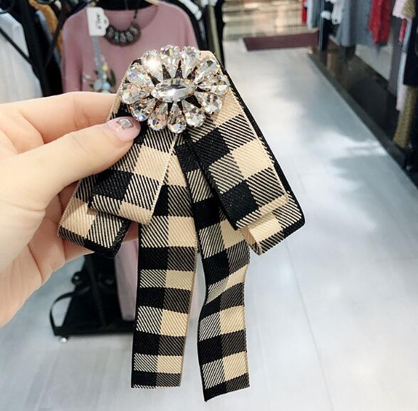 Preppy Styles Necktie Styles Brooches Stripe Grid Bowknot Corsage Crystal Flower Brooch Pins Women Shirt Accessories Jewelry