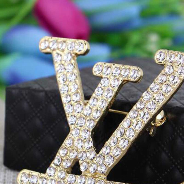 Eur Fashion Hollow Brand Letters Design Corsage Brooches Gold Silver Crystal Rhinestone Brooch Pins For Women Wedding Jewelry Suppory Mix
