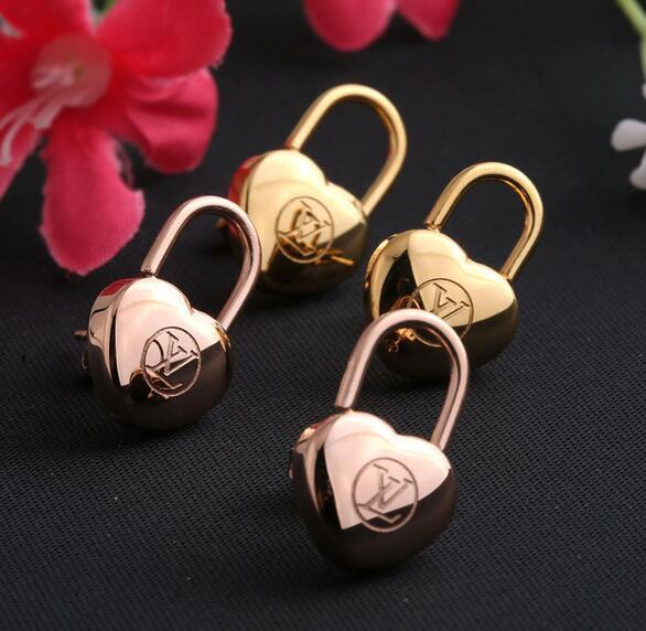 Delicate Brand Letters Design Ear Studs Heart Dangle Drop Earrings 3 Colors Steel Titanium Letters Earring Women Girl Wedding Party Jewelry