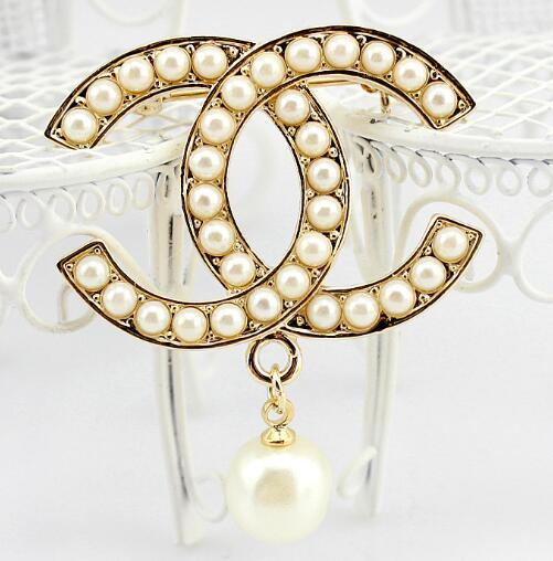Charm Pearl Pendant Corsage Double Layers Pearl Letters Brooch Pins Scarf Clips For Women Girl Wedding Jewelry Dress Accessories