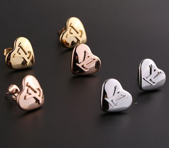 Charm Brand Letters Logo Earrings 3 Colors Steel Titanium Heart Shape Ear Studs For Women Girl Fashion Jewelry Earring Accessories