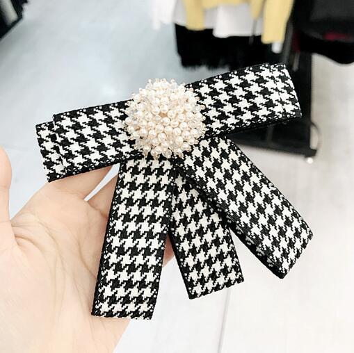 Retro Stripe Grid Bowknot Necktie Brooches Crystal Pearl Flower Corsage Handmade Bow Brooch Pins Women Shirt Dress Accessories Fast Shipping