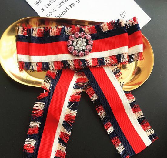Korea Styles Necktie Brooches Crystal Flower Corsage Handmade Stripe Tassel Bowknot Brooch Pins Shirt Dress Accessoreis Women Party Jewelry