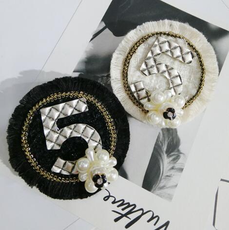Geometry Round Number 5 Design Brooches Crystal Pearl Flower Corsage Badge For Women Suit Dress Accessoreis Jewelry