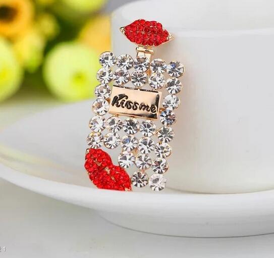Delicate Perfume Bottle Lapel Pin Brooch Clear Crystal Rhinestone Corsage Women Girl Sexy Accessories Wedding Party Jewelry