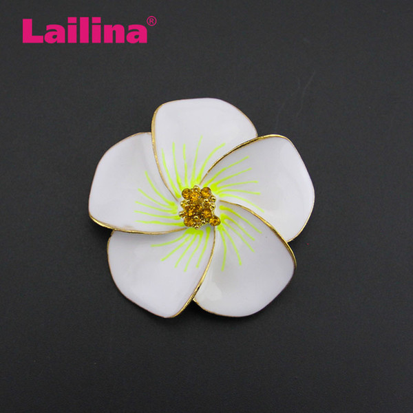 100pcs/lot Elegant Zinc Alloy White Enamel Wedding Pins Gold Plated Flower Shape Brooch Free Shipping