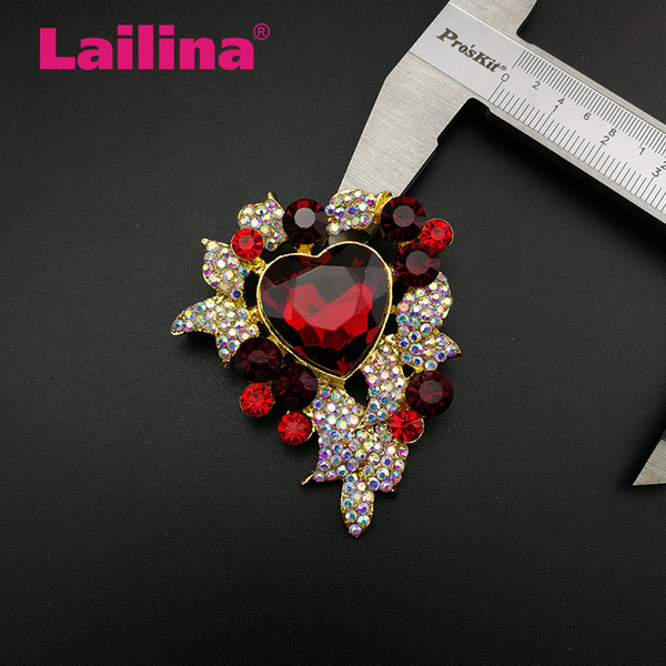 50pcs/lot Fashion Bridal AB Rhinestone Flower Brooch with Heart Shape Red Crystal Decorative Brooch Pins