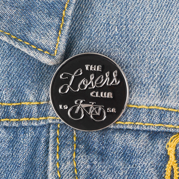 Black round enamel Pin Vintage bicycle club Brooch Commemorative meaning Badge lapel Denim Jewelry Nostalgic accessories