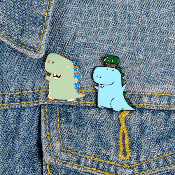 Cute dinosaur couple Enamel Brooches smile Pins Denim clothes bag Mini Cartoon Jewelry Gift for friends