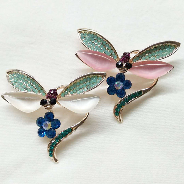 Europe And The United States Upscale Cat's Eye Craft Brooch Women's Wild Clothes Creative Pin Jewelry Wholesale