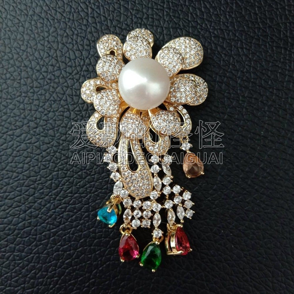 BR091223 White Pearl Cz Pave Brooch