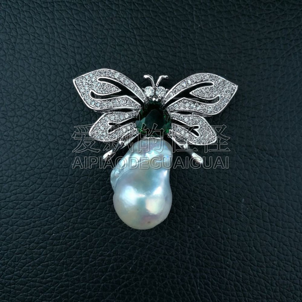 BR011413 Butterfly White Keshi Pearl Brooch