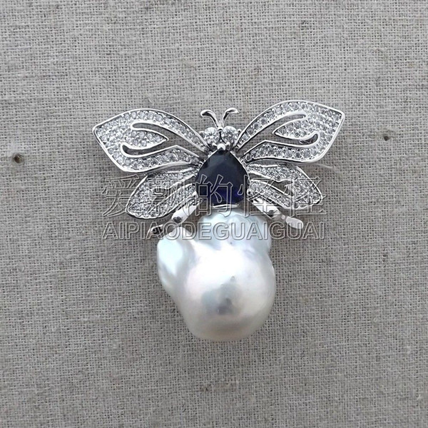 BR010315 Butterfly White Keshi Pearl Brooch