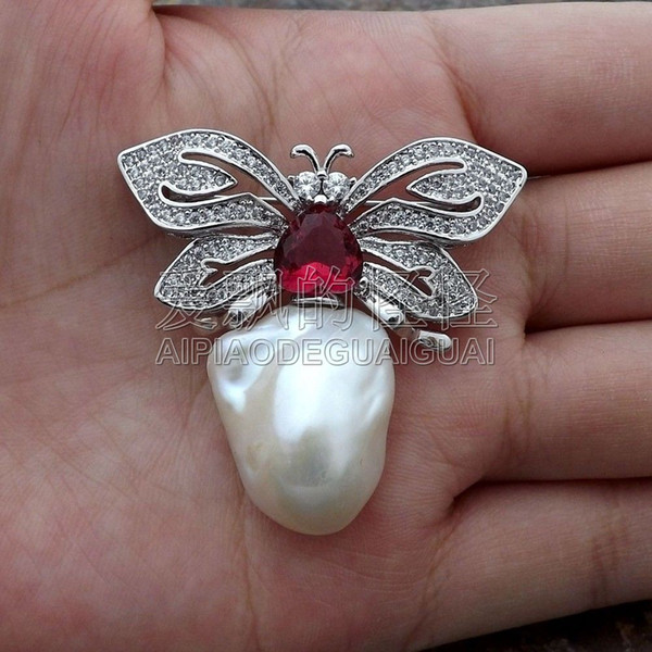 BR112209 Butterfly White Keshi Pearl Brooch